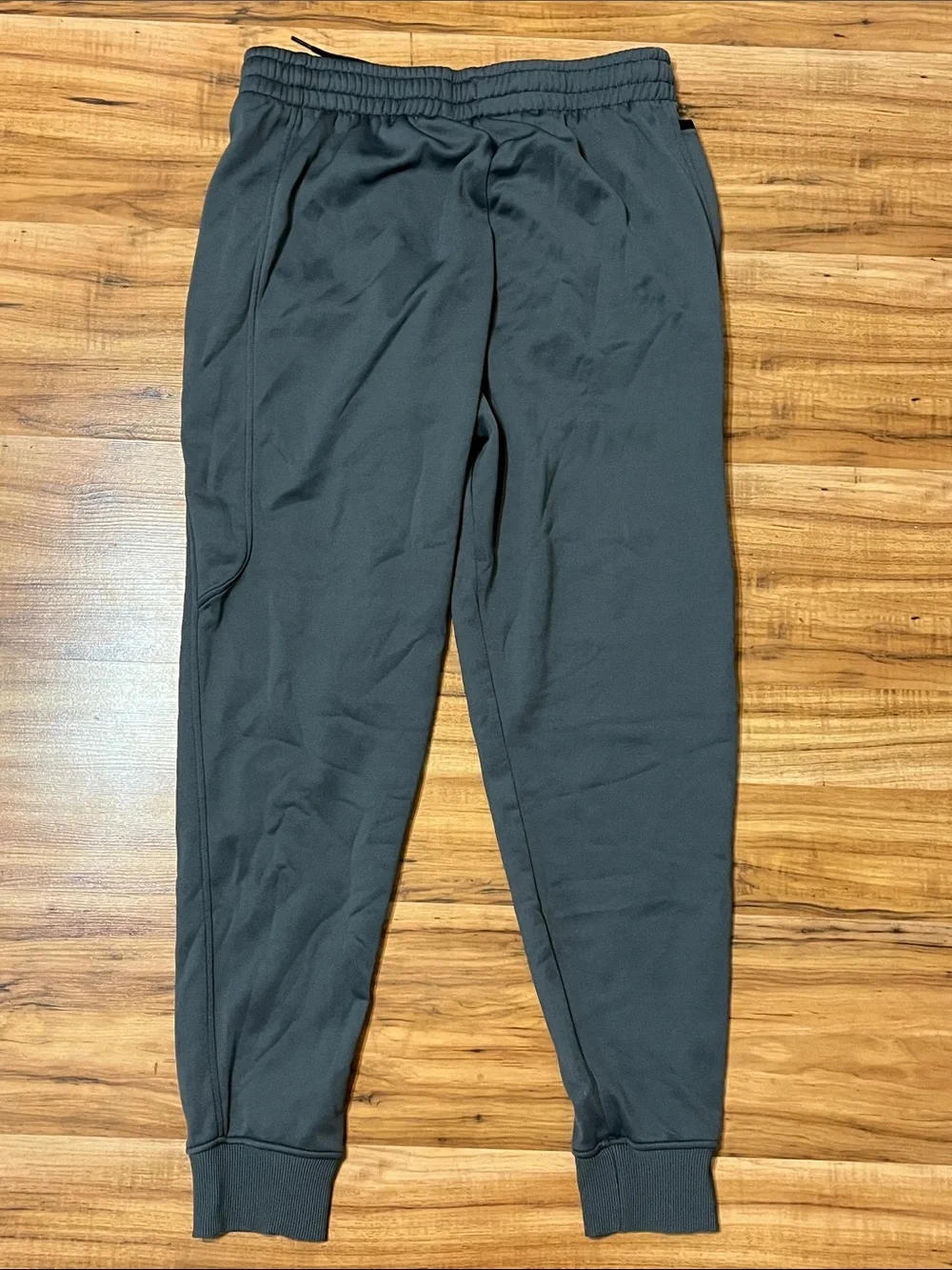 Under Armour boys Charcoal Gray Athletic Joggers youth large